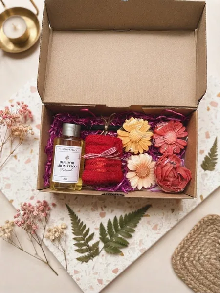 Box Nº 2 · Difusor y flores