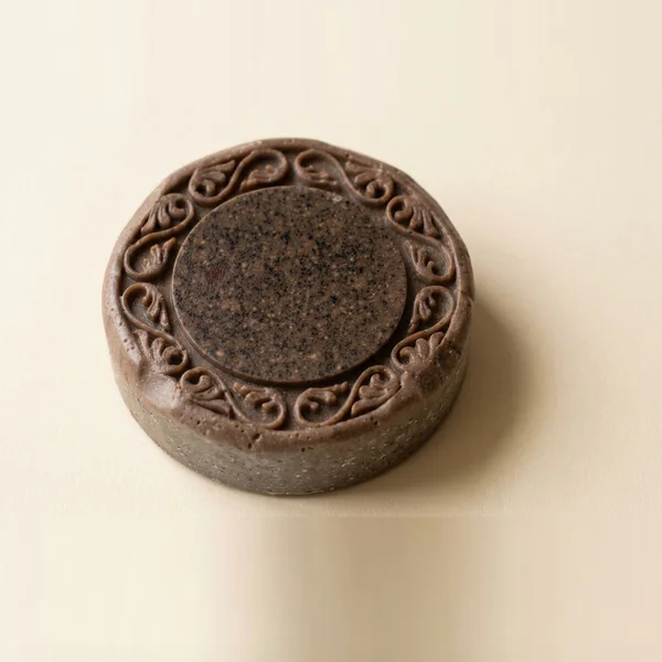 Jabón de chocolate y café, arabesco