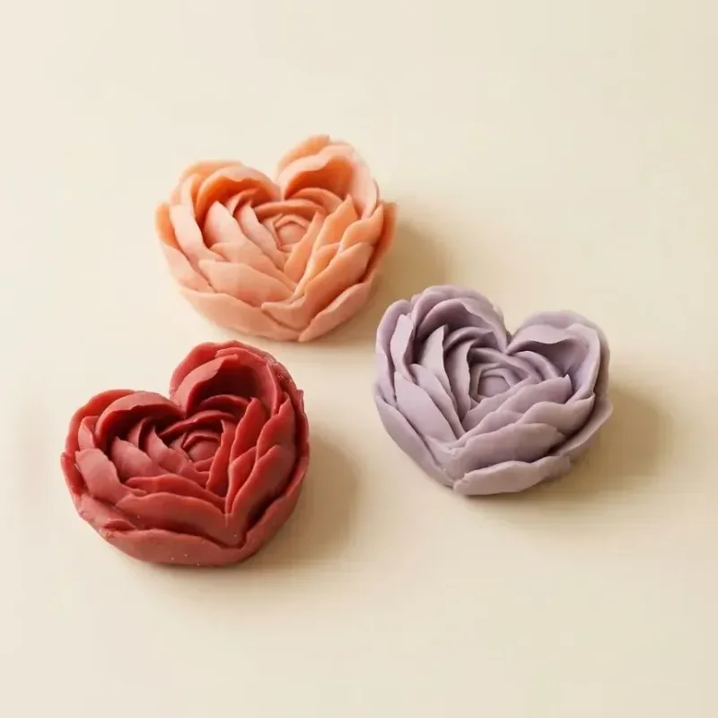 Jabones decorativos rosa corazón en durazno, rojo y lila